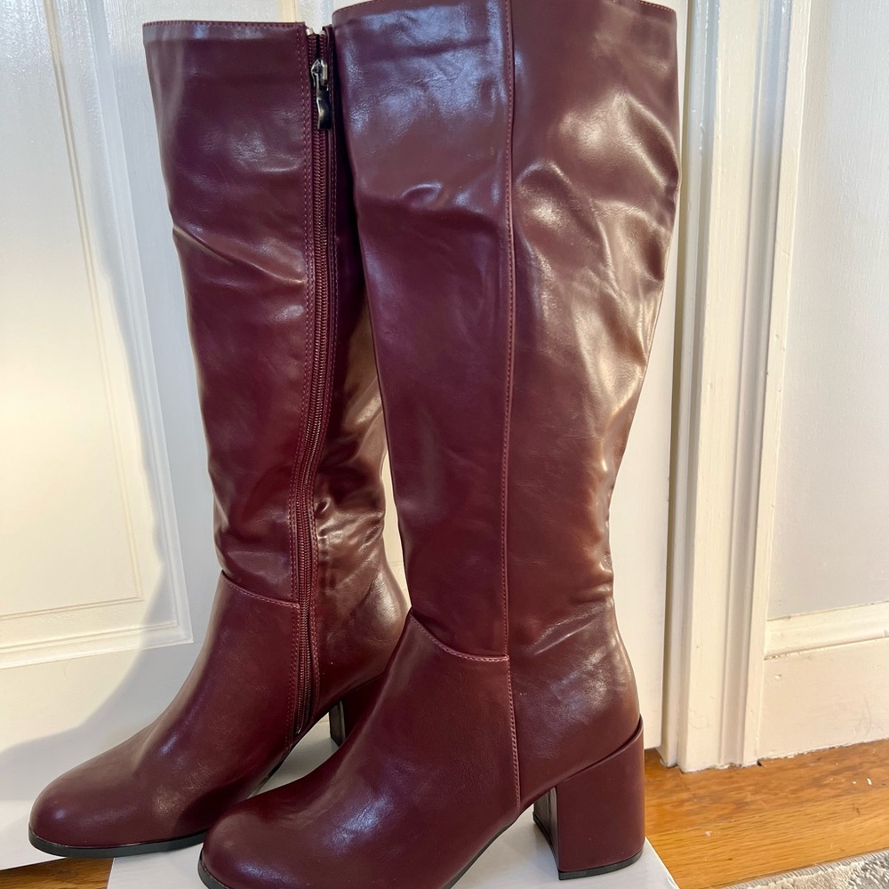 Chic Maroon Heeled Boots